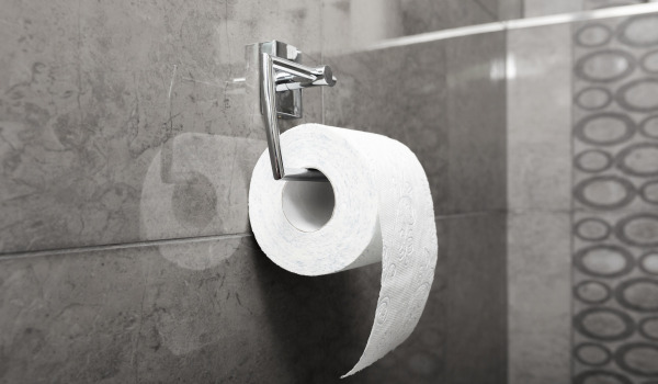 Jak namontovat držák na toaletní papír s poličkou?