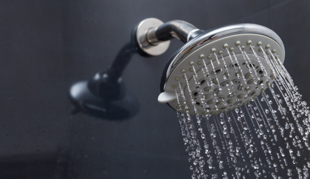 Podomítkové vanové a sprchové baterie ve vaší koupelně