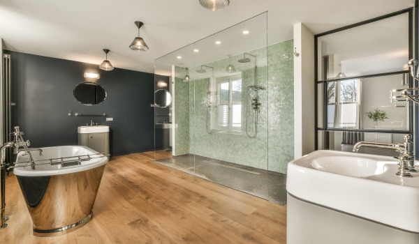 Spojení panelů s dlaždicemi – nejčastější chyby, dobré praktiky a nápady na stylové přechody