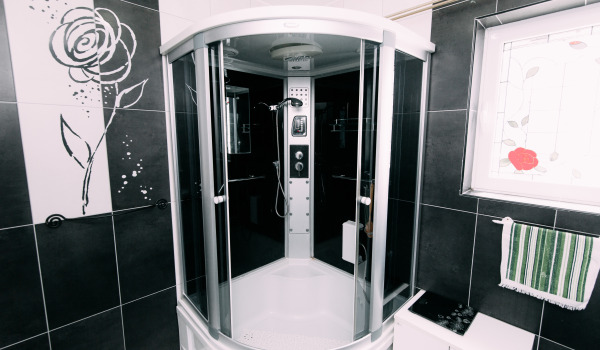 Jak vyčistit sifon ve sprchové vaničce?