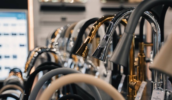 Otevíráme nový showroom v Katovicích — podívejte se na vybavení koupelen naživo!