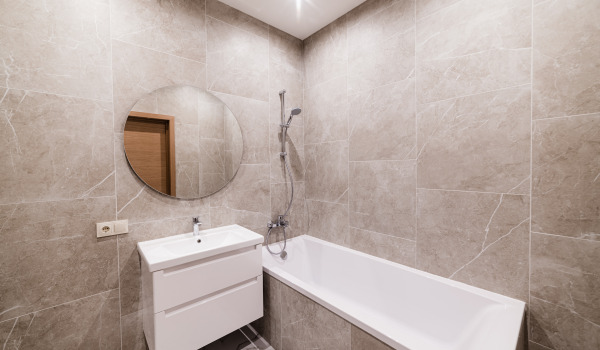 Vana kovová nebo akrylová?