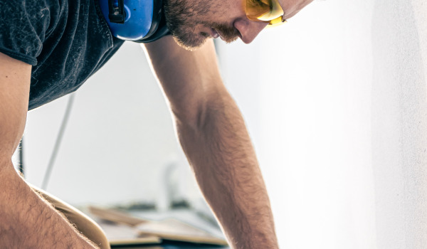 Čím řezat vinylové panely?