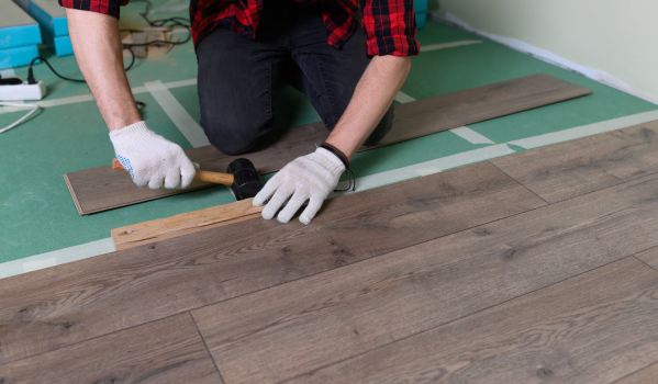 Hodí se vinylové panely do koupelny?