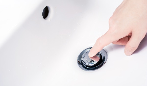 Jak funguje klik-klak uzávěr?